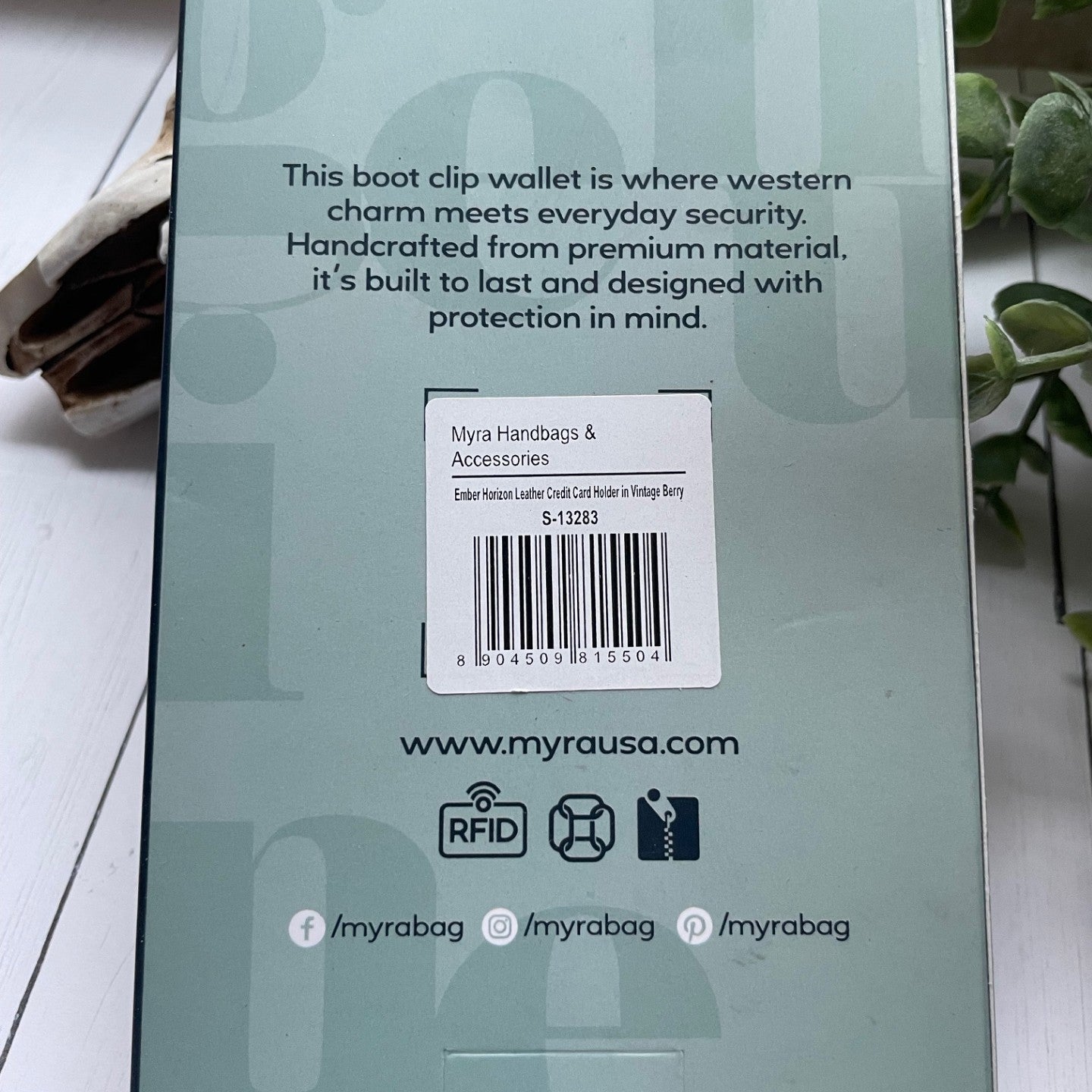 Back view of a Myra USA product packaging with text and branding.